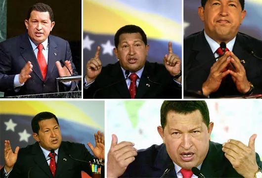 Hugo Chávez con gestos simétricos y controlados, palmas abiertas hacia el pecho