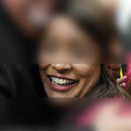 Detalle de la boca en la expresión del acertijo