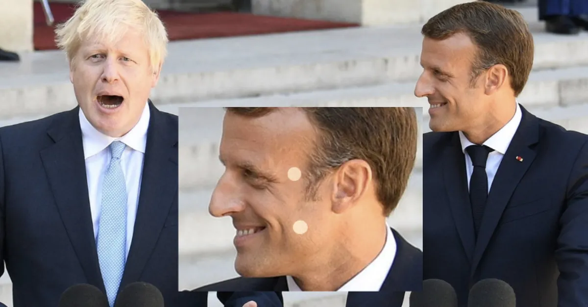 Macron sonriendo con la boca y con los ojos